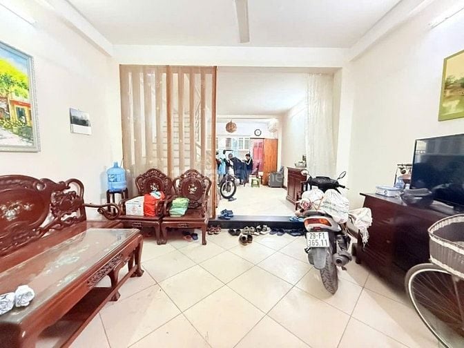 Phố Xuân Thuỷ Cầu Giấy – Ô Tô – 158 M2 – 4 T– MT 25 M – Giấ 39.3 Tỷ.  