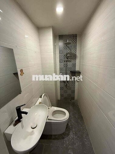 Cho thuê nhà mtkd (6pn) có nội thất Văn Thân p8 q6