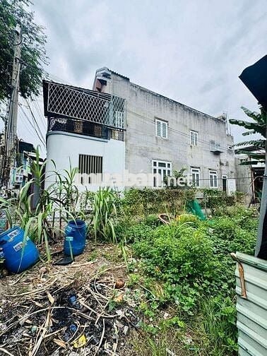 Nhà phố sau lưng trường cấp 2 Đông Chiêu đường Đặng Văn Mây Dĩ An