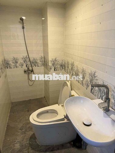 NHÀ 6 PHÒNG MẶT TIỀN KINH DOANH VĂN THÂN