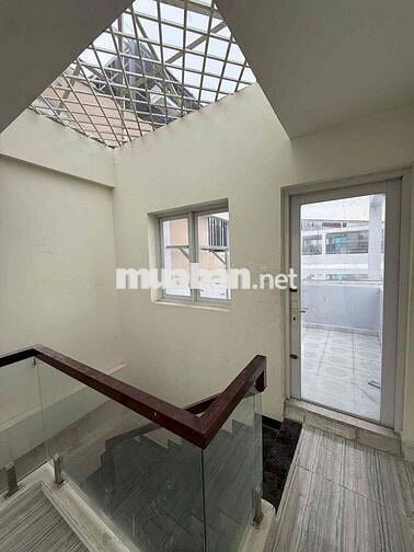 NHÀ 6 PHÒNG MẶT TIỀN KINH DOANH VĂN THÂN