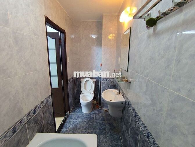 Cho thuê phòng 25m2 dài hạn ở Thái Văn Lung, Quận 1