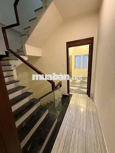 NHÀ 6 PHÒNG MẶT TIỀN KINH DOANH VĂN THÂN