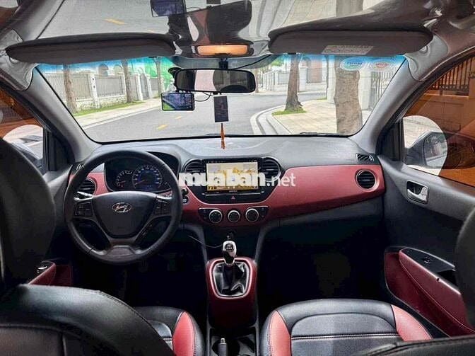 Hyundai i10 Bạc Số sàn 90000 km