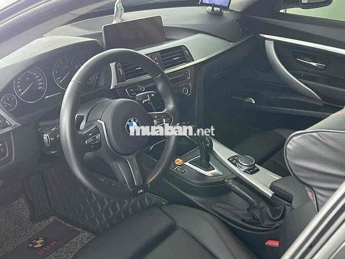 BMW 3 Series 2016 320i GT - 82000 km