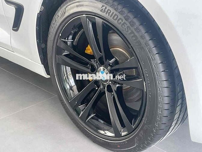 BMW 3 Series 2016 320i GT - 82000 km