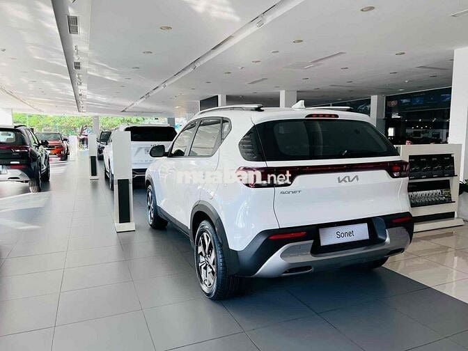 Kia Sonet 2023 Deluxe 1.5 AT - 32000 km