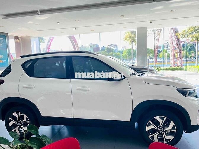 Kia Sonet 2023 Deluxe 1.5 AT - 32000 km