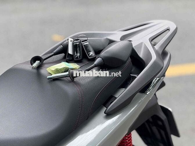 SH 160i ABS XXM LIKE NEW 800km