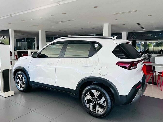 Kia Sonet 2023 Deluxe 1.5 AT - 32000 km