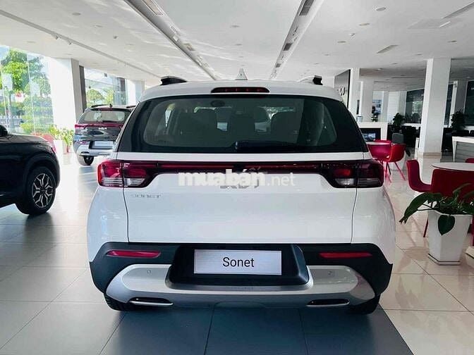 Kia Sonet 2023 Deluxe 1.5 AT - 32000 km