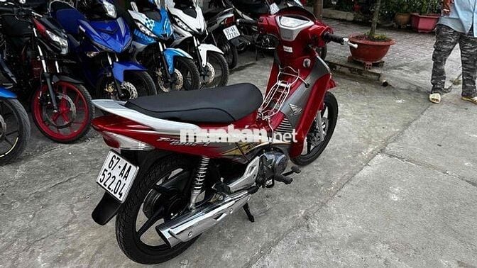 Future neo kim áo fi09 đỏ ( hỗ trợ góp )