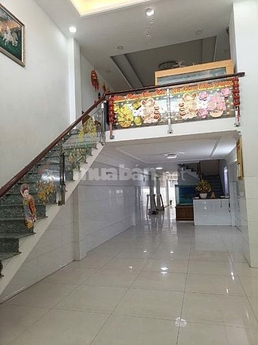 Cho thuê nhà lớn 500m2 tại 47 Linh Đông Thủ Đức, có thang máy 