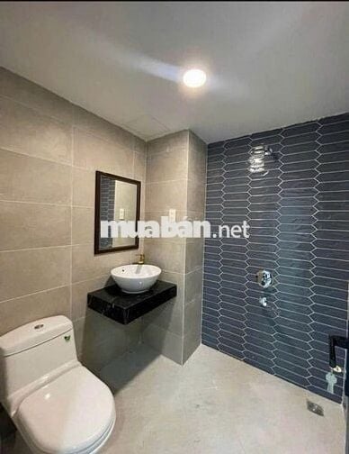 NGUYÊN CĂN ĐƯỜNG CỘNG HÒA DT 5X20M HẦM 5 LẦU SÀN TRỐNG SUỐT