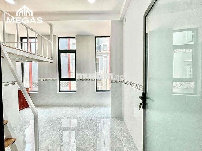 Phòng Có Gác Cửa Sổ Lớn Ngay Đại Học Văn Lang Cs3