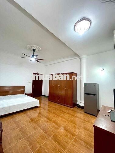 cho thuê phòng rộng 50m2, đầy đủ nội thất