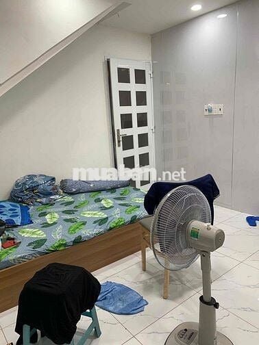 PHÒNG FULL NỘI THẤT,NGAY NGUYỄN TRÃI Q1,GẦN RẠP CHIẾU PHIM