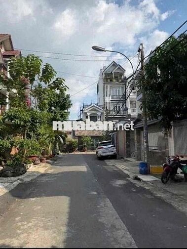 đất xây biệt thự lê văn khương sát gò vấp. 9*20 giá 11tỷ tl