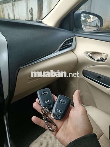 Toyota Vios Trắng Số tự động