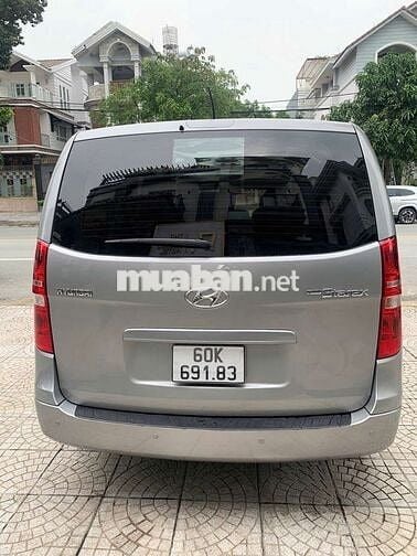 HYUNDAI STAREX 9 CHỖ MÁY DẦU SỐ SÀN SX CUỐI 2017
