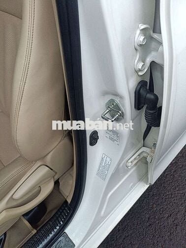 Toyota Vios Trắng Số tự động