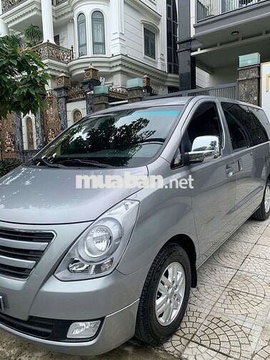 HYUNDAI STAREX 9 CHỖ MÁY DẦU SỐ SÀN SX CUỐI 2017