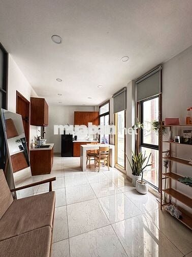 ✨ Căn hộ 2PN rộng thoáng 80m² – sát Q1, hỗ trợ 1tr tháng đầu