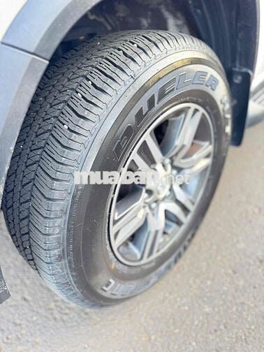 Toyota Fortuner 2020 2.4G 4x2 MT - 89000 km