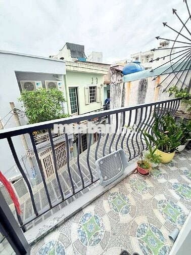 NHÀ PHỐ -2 TÂNG HIỆN ĐẠI-NGAY SÁT VINCOM - Q7 - DT 62 M2 - CHỈ 6,3 TỶ