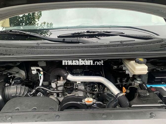 HYUNDAI STAREX 9 CHỖ MÁY DẦU SỐ SÀN SX CUỐI 2017