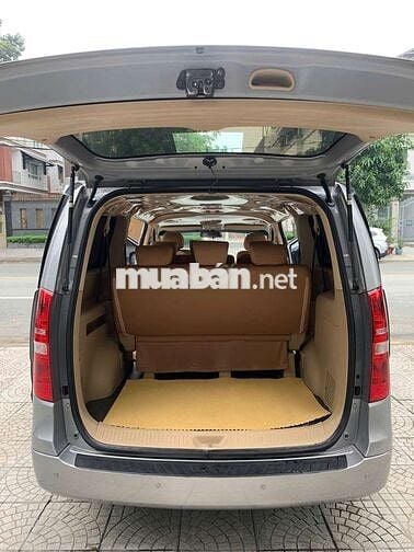 HYUNDAI STAREX 9 CHỖ MÁY DẦU SỐ SÀN SX CUỐI 2017