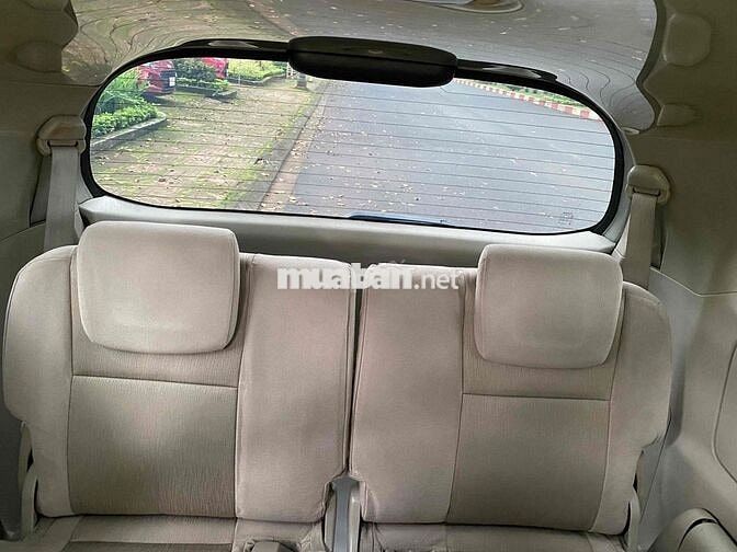 Toyota Innova 2016 2.0E - 110000 km