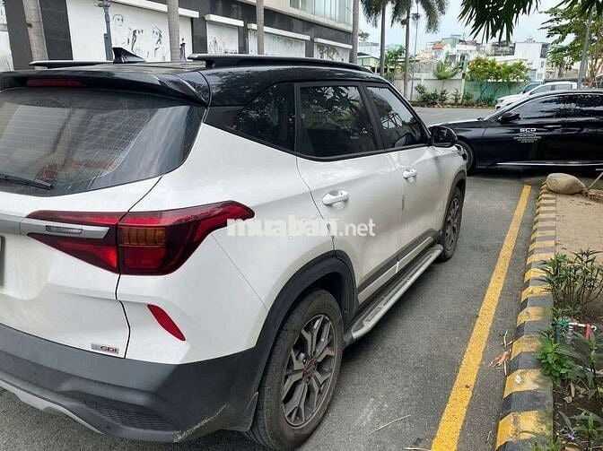 KIA Seltos Luxury 26000 km Trắng