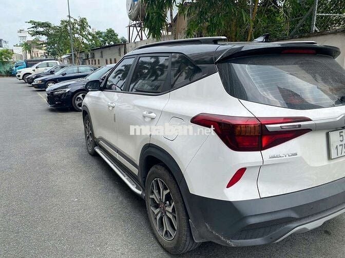 KIA Seltos Luxury 26000 km Trắng