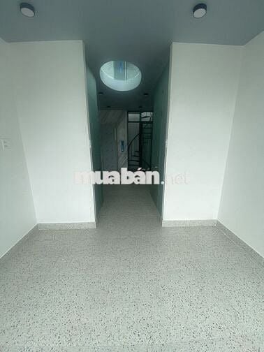 CHÍNH CHỦ CHO THUÊ NHÀ MẶT TIỀN - CÓ THANG MÁY - 3 LẦU