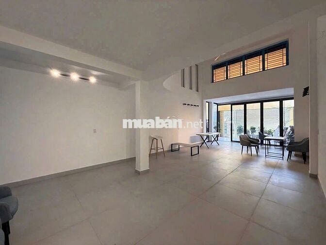 CHO THUÊ NHÀ – TRỤC ĐƯỜNG NGUYỄN VĂN TRỖI, P8, PN - CÓ THANG MÁY