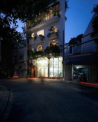 Cho thuê mặt bằng 60m2 tầng trệt + lửng , thích hợp kinh doanh mặt hàn