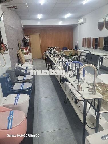 Sang Nhượng Cửa Hàng Thiết Bị Vệ Sinh
