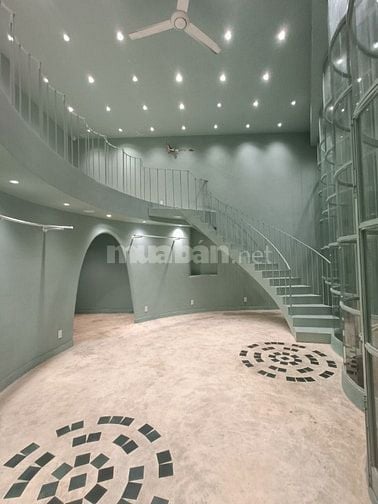 Cho thuê mặt bằng 60m2 tầng trệt + lửng , thích hợp kinh doanh mặt hàn