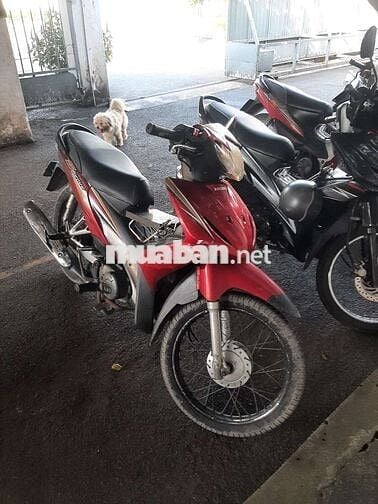 Xe nha đang chạy. Hết tiên nên bán. Giá 8trieu.