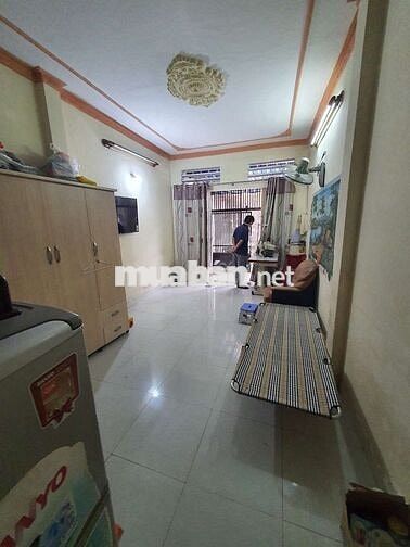 Nhà ở Liền 3,5x10 gồm 1lầu 2p ngủ 1tolet