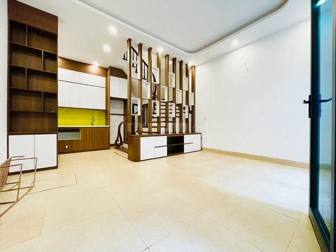 Bán nhà đẹp  Phố Đại Từ, 30m ra otô, 36m, 5 tầng, 5M MT, Gía 8,2 tỷ