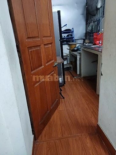 Cho thuê nhà số 138 ngõ Chợ Khâm Thiên, phố Khâm Thiên, DT 15 m2
