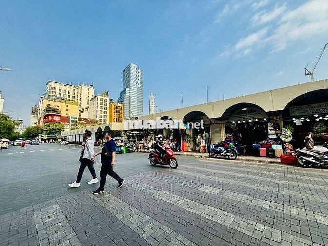 📍 NGAY CHỢ BẾN THÀNH- MẶT TIỀN LÊ THÁNH TÔN, TRUNG TÂM QUẬN 1