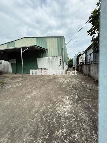 cho thuê 500mv đất có 250mv kho Q12 - Giá: 20tr/th