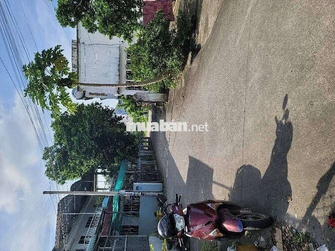 130M ĐẤT MẶT TIỀN ĐÔNG HƯNG THUÂN QUẬN 12