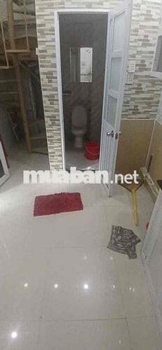 Cho thuê nguyên căn 1pn - đường Phạm Ngũ Lão - Quận 1 - 1 trệt 1 lầu