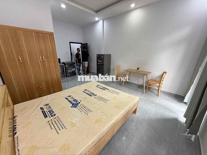 Phòng Ban Công Máy Giặt Riêng Ung Văn Khiêm Bình Thạnh Gần Hàng Xanh