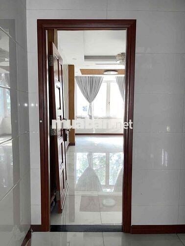 Cho thuê nhà mặt tiền Ngô Gia Tự, Phường 2, Quận 10