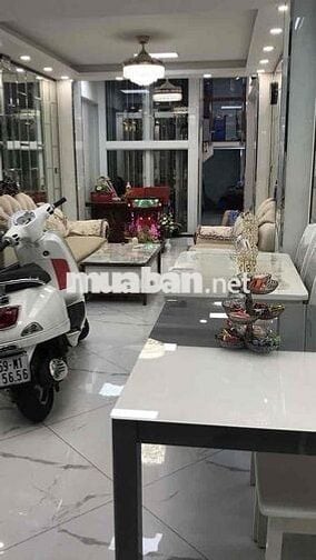 Cho thuê nhà mặt tiền Ngô Gia Tự, Phường 2, Quận 10